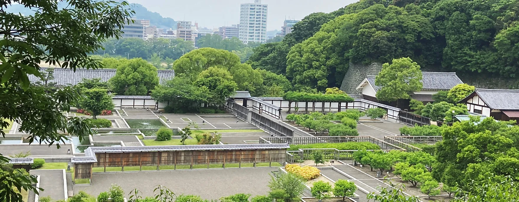 二之丸史跡庭園を上から見た写真